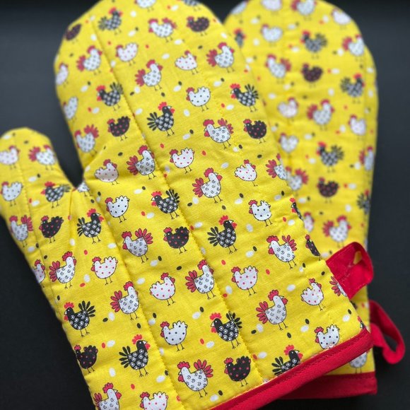SOLD-Oven Mitts cute little chicken print Handmade - Picture 3 of 9